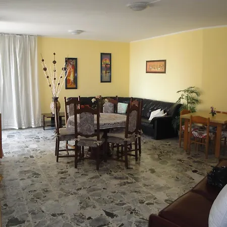Apartment Marinella *